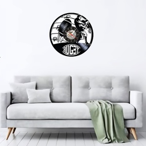 RUGBY-ceas de perete  - casă & stil de viață - accesorii pentru decorat casa - decorațiuni de pereți, decorațiuni suspendate - ceasuri de perete - Artynos.ro