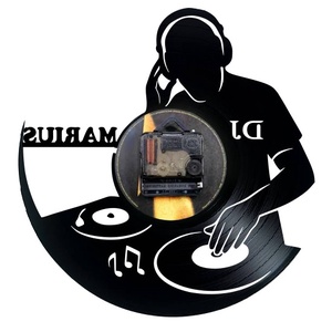 DJ-ceas de perete (personalizabil) - casă & stil de viață - accesorii pentru decorat casa - decorațiuni de pereți, decorațiuni suspendate - ceasuri de perete - Artynos.ro