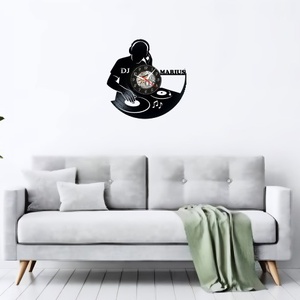 DJ-ceas de perete (personalizabil) - casă & stil de viață - accesorii pentru decorat casa - decorațiuni de pereți, decorațiuni suspendate - ceasuri de perete - Artynos.ro