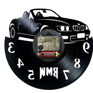 Ceas de Perete Artizanal din Vinil BMW Z3 Roadster � Lucrat Manual, Cadou Premium pentru Pasionații Auto - casă & stil de viață - decorațiuni de casă - decorațiuni de pereți - ceasuri de perete - Artynos.ro