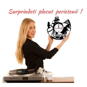 Ceas de perete decorativ �Firefighters � Pompier, lucrat manual din disc de vinil (Vinyl Record), design eroi salvatori - casă & stil de viață - decorațiuni de casă - decorațiuni de pereți - ceasuri de perete - Artynos.ro