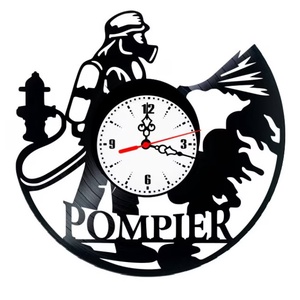 Ceas de perete decorativ �Firefighters � Pompier, lucrat manual din disc de vinil (Vinyl Record), design eroi salvatori - Artynos.ro