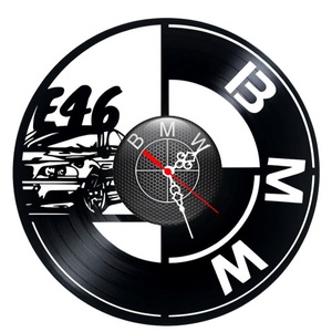 Ceas de perete decorativ realizat din disc de vinil, Model BMW Seria 3 E46 si Sigla Bavareza, Negru, 30 cm - Artynos.ro