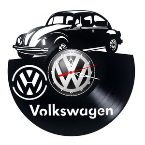 Ceas de perete decorativ realizat din disc de vinil, Model Masina Vintage Broscuta si Sigla Brandului, Text Volkswagen,  - Artynos.ro
