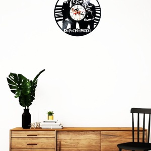Ceas de perete decorativ realizat din disc de vinil, Model Depeche Mode Synth Pop Rock Dave Gahan, Negru, 30 cm - casă & stil de viață - decorațiuni de casă - decorațiuni de pereți - ceasuri de perete - Artynos.ro