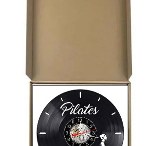 Ceas de perete decorativ realizat din disc de vinil, Model Pilates Calligraphy Aparat Reformer Instructori Fitness, Negr - casă & stil de viață - decorațiuni de casă - decorațiuni de pereți - ceasuri de perete - Artynos.ro
