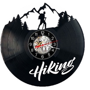 Ceas de perete decorativ realizat din disc de vinil, Model Drumetie Munte Hiking Rucsacar Natura, Negru, 30 cm, Casa & Stil de viata, Decoratiuni de casa, Decoratiuni de pereti, Ceasuri de perete, , Pasiunea pentru Aventura pe Munte, Libertatea Naturii si Spiritul Cautator de Noi Orizonturi
Adu ae..., ARTYNOS