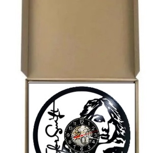 Ceas de perete decorativ realizat din disc de vinil, Model Taylor Swift Pop Star Portret Semnatura, Negru, 30 cm - casă & stil de viață - decorațiuni de casă - decorațiuni de pereți - ceasuri de perete - Artynos.ro