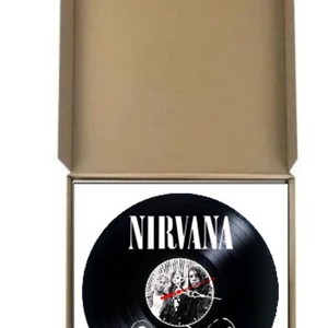 Ceas de perete decorativ realizat din disc de vinil, Model Nirvana Kurt Cobain Grunge Rock, Negru, 30 cm - casă & stil de viață - decorațiuni de casă - decorațiuni de pereți - ceasuri de perete - Artynos.ro