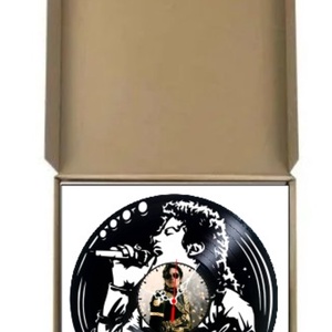 Ceas de perete decorativ realizat din disc de vinil, Model Michael Jackson Regele Pop Autograf, Negru, 30 cm - casă & stil de viață - decorațiuni de casă - decorațiuni de pereți - ceasuri de perete - Artynos.ro