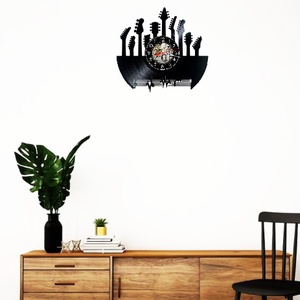 Ceas de perete decorativ realizat din disc de vinil, Model Chitari Colecție Muzică Rock, Negru, 30 cm - casă & stil de viață - decorațiuni de casă - decorațiuni de pereți - ceasuri de perete - Artynos.ro