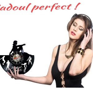 Ceas de perete decorativ realizat din disc de vinil, Model Michael Jackson Dance Siluete Pop Star, Negru, 30 cm - casă & stil de viață - decorațiuni de casă - decorațiuni de pereți - ceasuri de perete - Artynos.ro