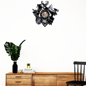 Ceas de perete decorativ realizat din disc de vinil, Model Animale Salbatice Cerb Urs Lup Vanatoare, Negru, 30 cm - casă & stil de viață - decorațiuni de casă - decorațiuni de pereți - ceasuri de perete - Artynos.ro