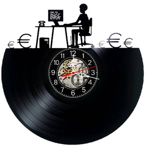 Ceas de perete decorativ realizat din disc de vinil, Model Programator IT Specialist Freelancer, Negru, 30 cm - Artynos.ro