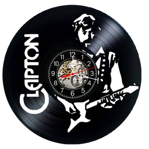 Ceas de perete decorativ realizat din disc de vinil, Model Eric Clapton Blues Rock Chitarist, Negru, 30 cm - Artynos.ro