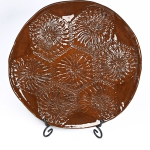 Farfurie Dolly din lut, Casă & Stil de viață, Accesorii pentru echipamente de bucătărie, Accesorii de servire, Veselă, farfurii, Ceramică, ARTYNOS