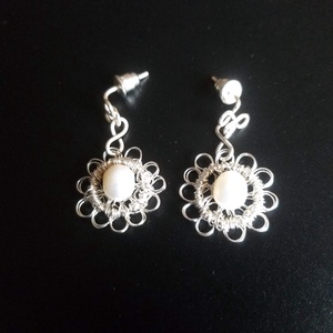 Cercei argintati cu perle de cultura - accesorii nuntă - bijuterii mireasă - cercei mireasă - Artynos.ro