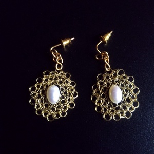 Cercei auriti cu perle de cultura  - accesorii nuntă - bijuterii mireasă - cercei mireasă - Artynos.ro