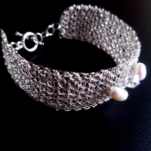 Bratara argintata cu perle de cultura si margele de sticla fatetata  - accesorii nuntă - bijuterii mireasă - brățări mireasă  - Artynos.ro