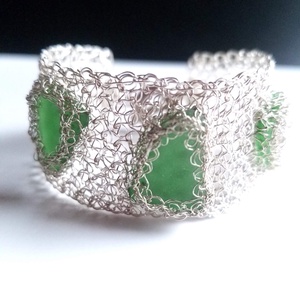 Bratara argintata cu sticla de mare-sea glass verde, Bijuterii, Brățări, Brățări late groase, Confecționarea bijuteriilor, Croșetat, ARTYNOS