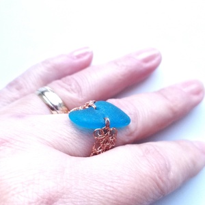 Inel din cupru cu sticla de mare-sea glass turcoaz - bijuterii - inele - inele de statement - Artynos.ro