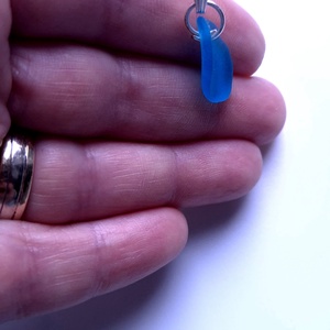 Colier argintat cu medalion de sticla de mare-sea glass-turcoaz, Bijuterii, Coliere, Coliere cu pandantive, Confecționarea bijuteriilor, Produse fabricate din materiale reciclate, ARTYNOS