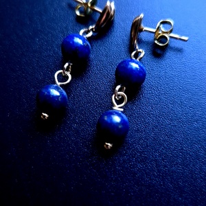 Cercei auriti cu margele de lapis lazuli - bijuterii - cercei - cercei agățați - Artynos.ro