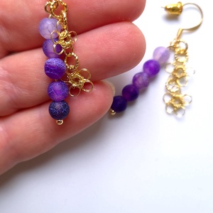 Cercei auriti cu margele de agat purple crackle  - bijuterii - cercei - cercei agățați - Artynos.ro