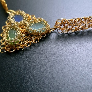 Colier scurt, auriu, cupru gilt, cu sticla de mare albastra  - bijuterii - coliere - coliere statement - Artynos.ro