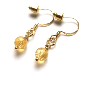 Cercei mici auriti cu margele de citrin  - bijuterii - cercei - cercei din pietre semiprețioase - Artynos.ro