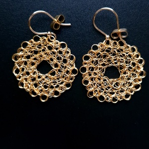 Cercei mari aurii rotunzi  - bijuterii - cercei - cercei croșetați - Artynos.ro