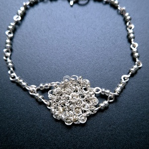 Bratara cupru argintata cu margele mici de sticla  - bijuterii - brățări - brățări din cupru - Artynos.ro