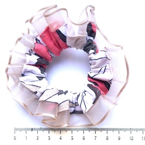 Scrunchie-elastic de par din bumbac cu organza bej  - îmbrăcăminte și modă - accesorii păr - elastic de păr - Artynos.ro