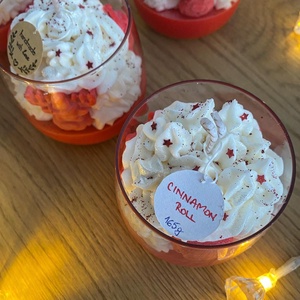 Christmas candle Cinnamon roll (Melc cu scorțișoară) - casă & stil de viață - lumânări, parfumuri, arome - lumânare - lumânări artizanale - Artynos.ro
