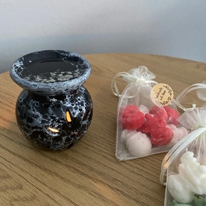 Set aromaterapie/Wax melts Cinnamon roll (Melc cu scorțișoară) / Christmas wreath (Coroniță de Crăciun m) - casă & stil de viață - lumânări, parfumuri, arome - difuzor aromatic - Artynos.ro
