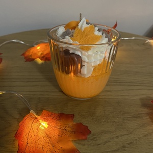 Lumânare parfumată Sweet milkshake 230g - casă & stil de viață - lumânări, parfumuri, arome - lumânare - lumânări artizanale - Artynos.ro