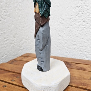 Jucarie din Lemn Sculptura Preotul Copacilor pentru Copii  - arte vizuale și accesorii  - picturi - pictură acrilică - Artynos.ro