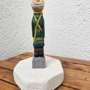 Jucarie din Lemn Soldațel Britanic Sculptat Manual pentru Copii, Arte vizuale și accesorii , Sculptură, Statuie lemn, Prelucrarea lemnului, Sculptură, ARTYNOS