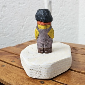 Jucărie din Lemn Gnom Morăcănos din lemn pentru Copii - arte vizuale și accesorii  - sculptură - statuie lemn - Artynos.ro