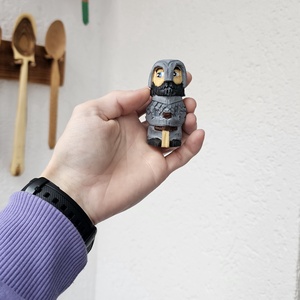 Soldățel cu Sabie din Lemn Sculptat si Pictat Manual, Arte vizuale și accesorii , Sculptură, Statuie lemn, Prelucrarea lemnului, Sculptură, ARTYNOS