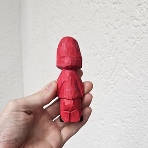 Jucarie din Lemn PESCAR MODERN cu Pelerină de Ploaie Pentru Copii - arte vizuale și accesorii  - sculptură - statuie lemn - Artynos.ro