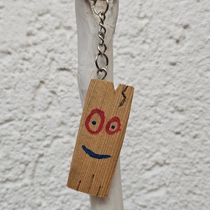 Breloc Cu SCANDURA DIN ED ,EDD ȘI EDDY - arte vizuale și accesorii  - grafică, ilustrație - desene arhitecturale - Artynos.ro