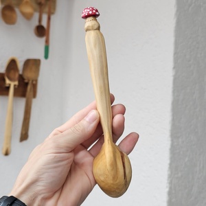 Linguriță Din Lemn cu Ciupercuțăpentru Cafea sau Decor - arte vizuale și accesorii  - sculptură - sculptură din piatră - Artynos.ro