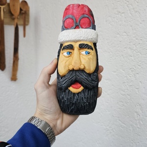 Figurina DAC din Lemn � Sculptura Artizanala Pictata Manual, Arte vizuale si accesorii , Sculptura, Sculptura din piatra, Pictura, Sculptura, ARTYNOS