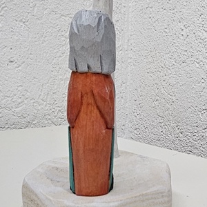 Gospodină cu Șorț � Figurină din Lemn Sculptată și Pictată Manual - jucării și echipamente pentru copii - accesorii sport - accesorii pentru alte jocuri și sporturi - Artynos.ro