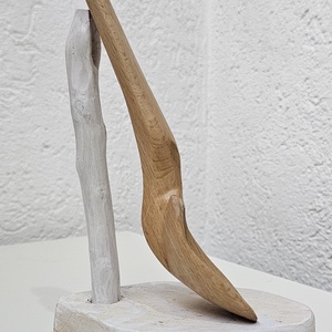 Lingură din Lemn de Fag cu Frunză Sculptată � Artizanală, Lucrată Manual - casă & stil de viață - echipamente de bucătărie - accesorii de servire - linguri și furculițe artizanale - Artynos.ro