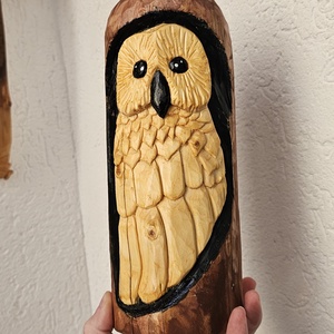 Bufnita din Lemn de Brad � Sculptata si Pictata Manual - Artynos.ro