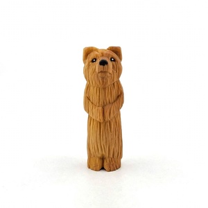 Ursulet din Lemn � Sculptat si Pictat Manual - Artynos.ro