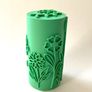 Rolă de modelare cu textură Grădină înflorită � Rolă de modelare cu textură Floral Garden � Pentru modelarea plastilinei și a produselor de patiserie � Imprimare 3D -  - Artynos.ro