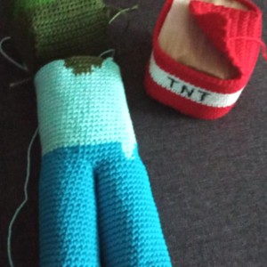 Zombie (Minecraft) - jucării și echipamente pentru copii - plușuri - personaje de basm din pluș - Artynos.ro